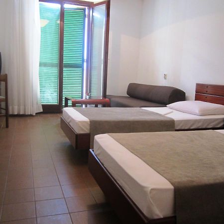 Hotel Zenit נאום מראה חיצוני תמונה