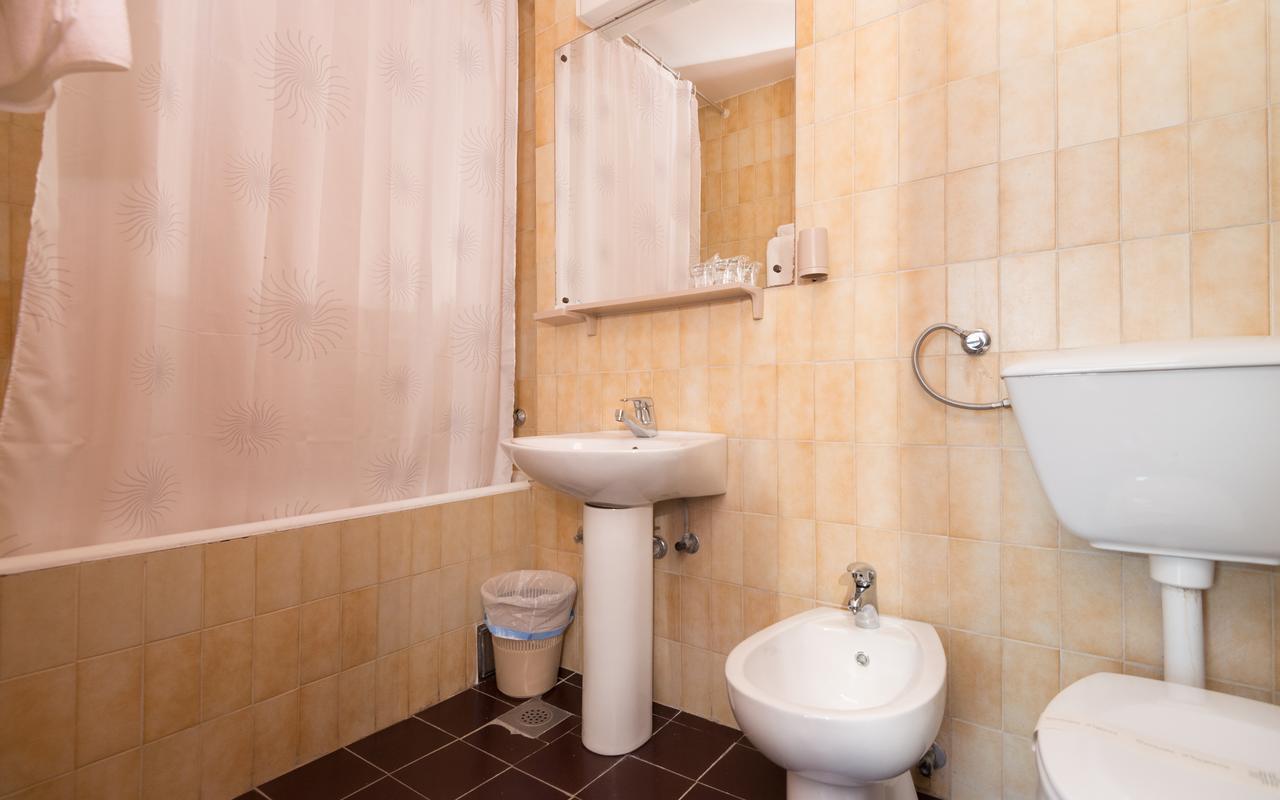 Hotel Zenit נאום מראה חיצוני תמונה