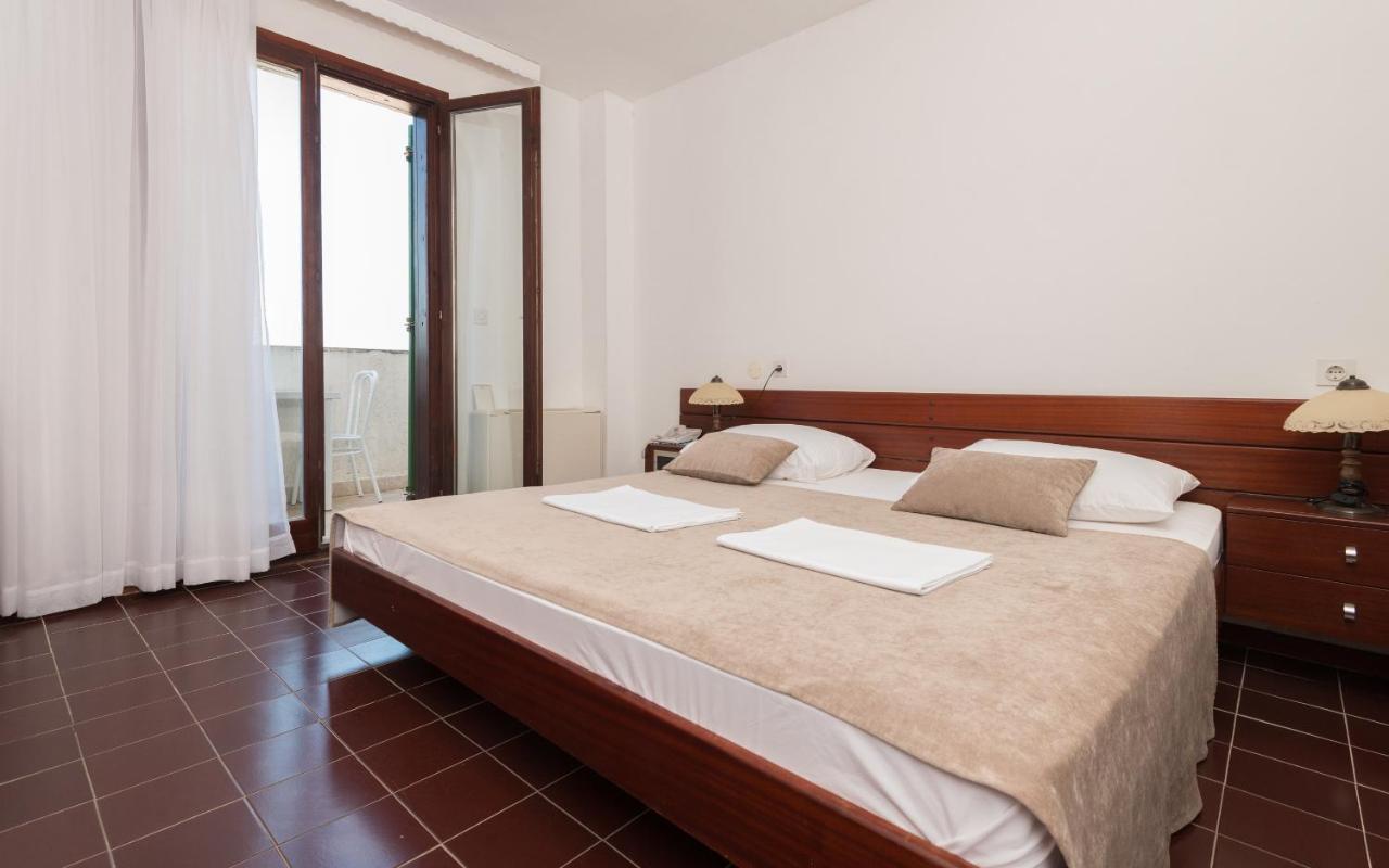 Hotel Zenit נאום מראה חיצוני תמונה